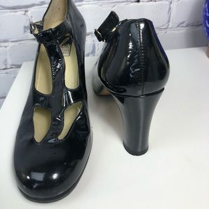 RARE to come by :Vintage Charles Jourdan  Parisian leather heels